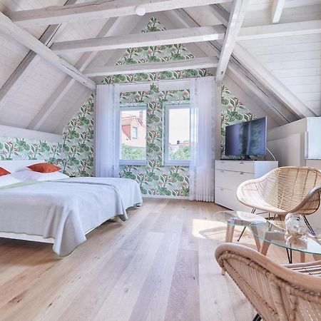 Hotel Bei Meyers Schlafen & Feiern à Bohlen  Extérieur photo