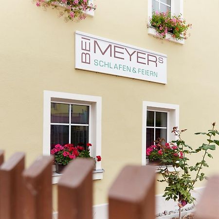 Hotel Bei Meyers Schlafen & Feiern à Bohlen  Extérieur photo